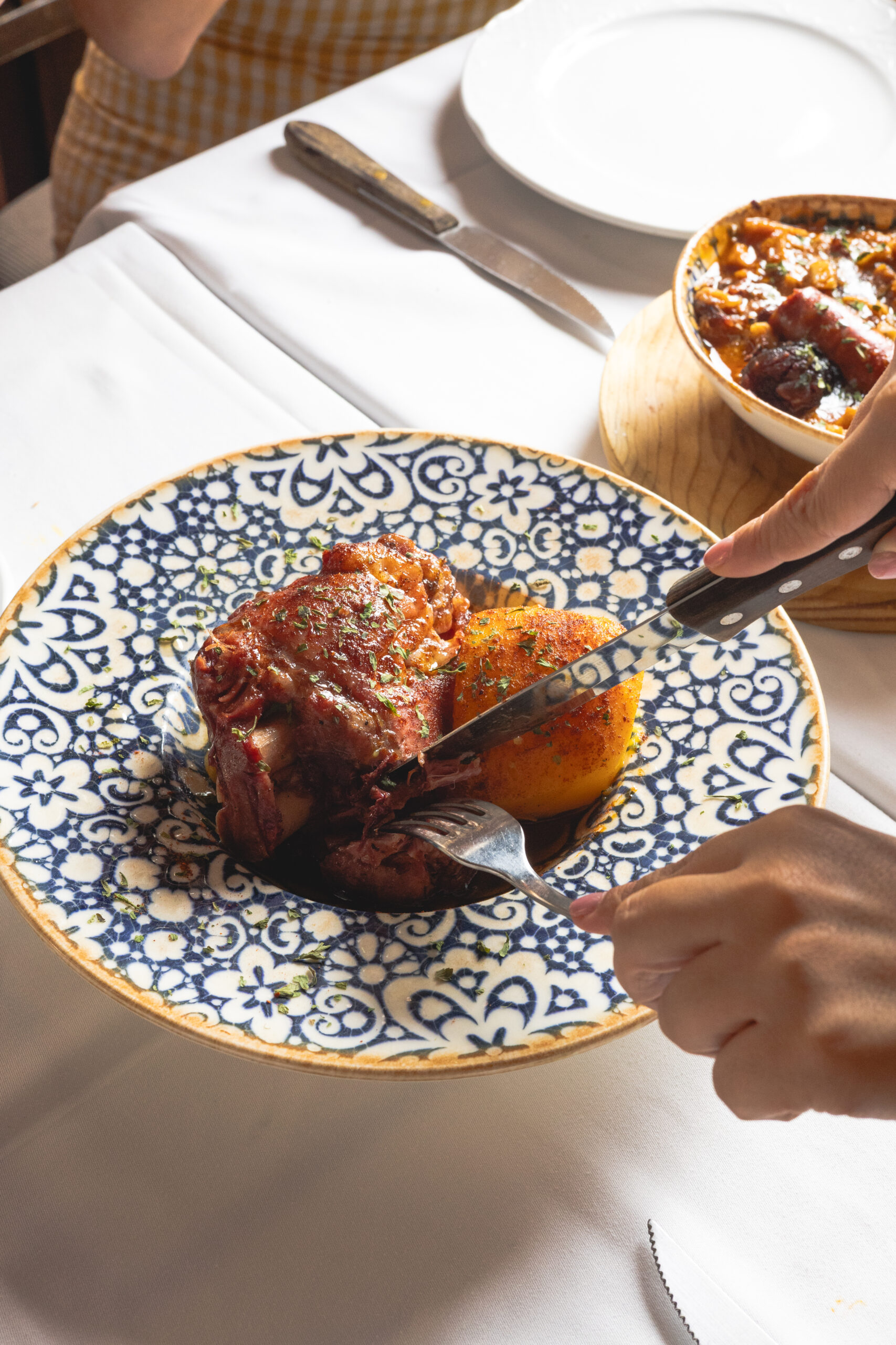 La Cava de Illán — cocina tradicional española en el centro de Madrid